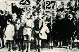 Πέντε χιλιάδες παιδιά είπαν τα Κάλαντα στην Αθήνα το 1930