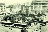 Οι αφετηρίες των  λεωφορείων στην πλατεία Κάνιγγος τη δεκαετία 1950