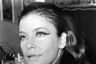 Τα πιο αξέχαστα Χριστούγεννα  αγαπημένων Ελλήνων ηθοποιών